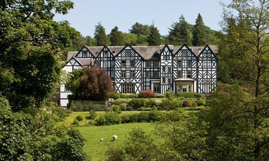 Gregynog Hall Casa de hóspedes Tregynon Exterior foto