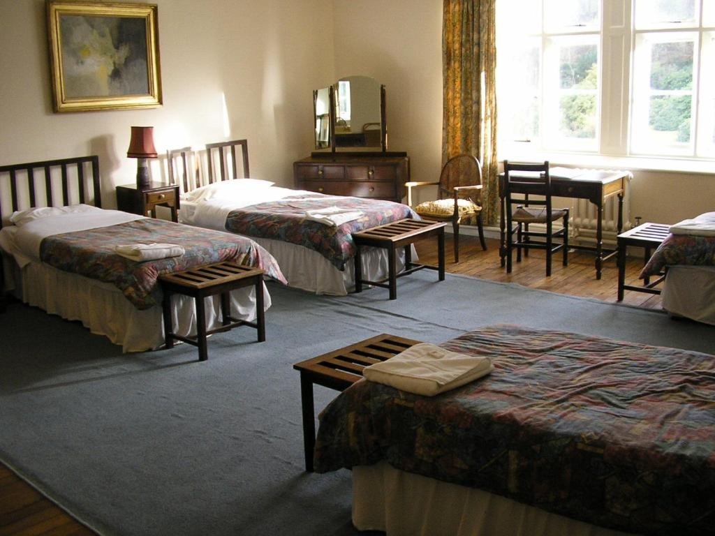 Gregynog Hall Casa de hóspedes Tregynon Quarto foto