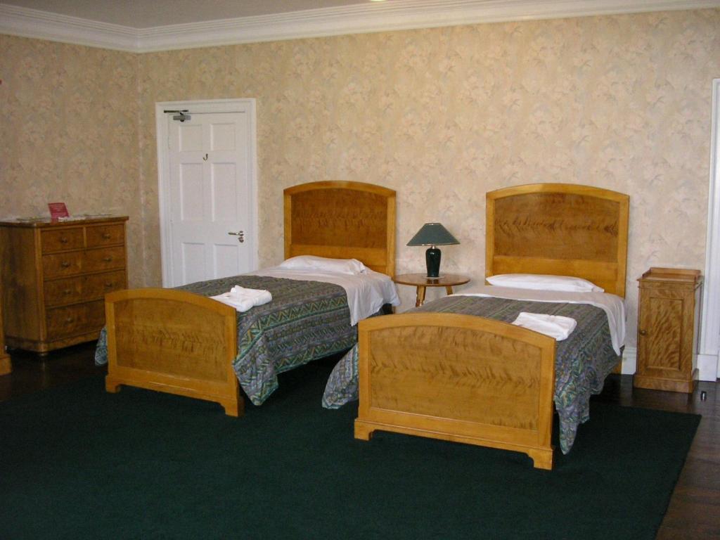 Gregynog Hall Casa de hóspedes Tregynon Quarto foto